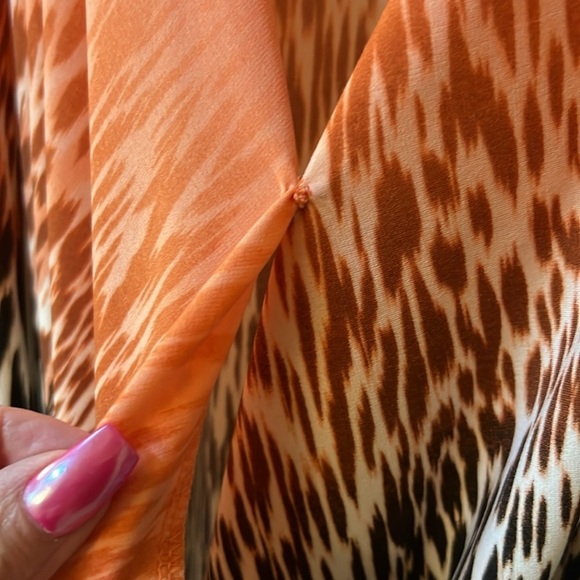 Calvin Klein Cross Over cheetah print sleeveless blouse 1X Orange & Black - Picture 6 of 9